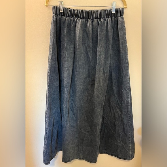 BACE COLLECTION Mid Blue Denim Pocket Skirt - Picture 2 of 6